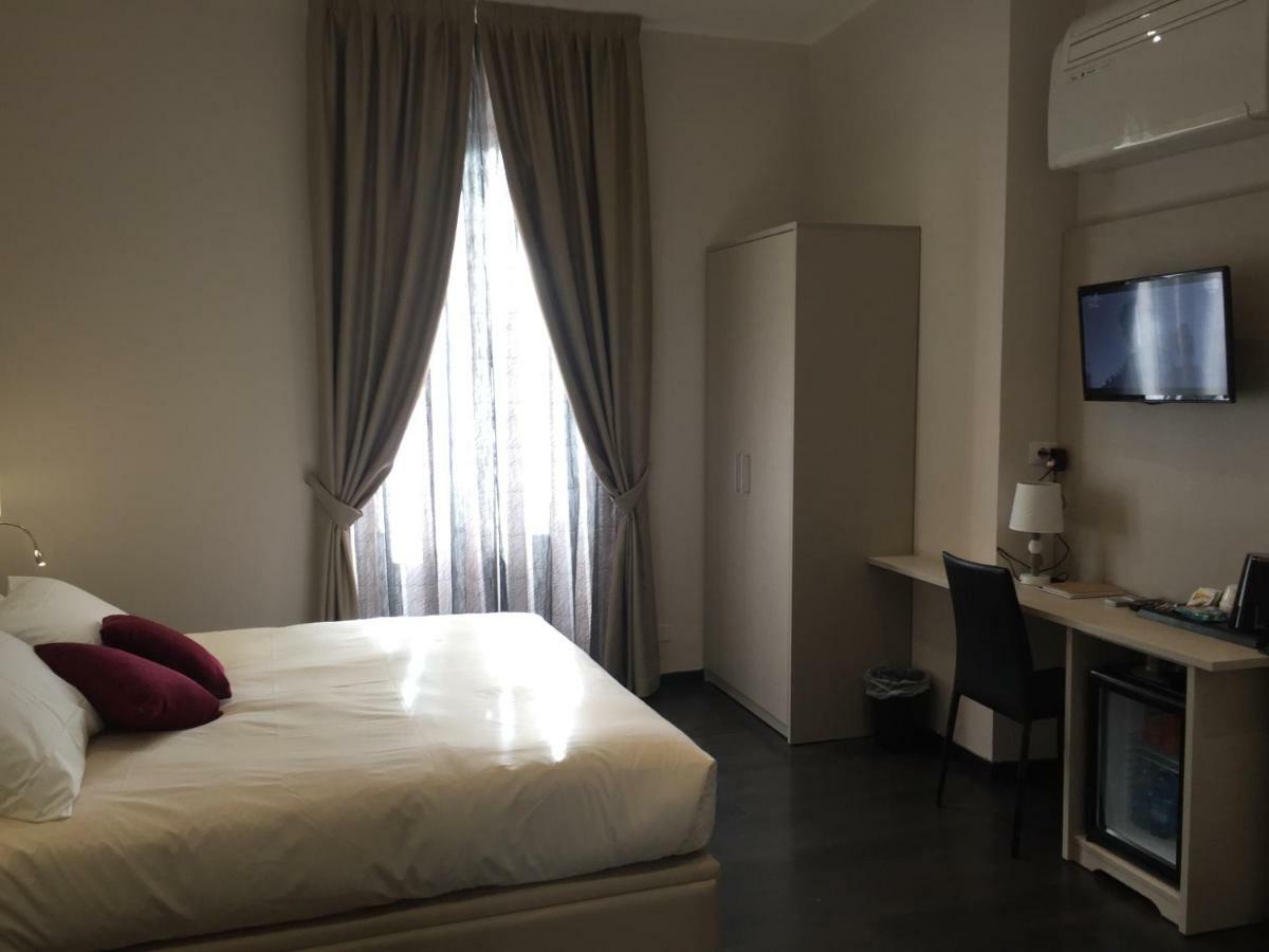 Les Chambres De La Place Sanremo Exterior photo